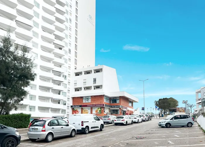 Concorde Sky Vista Mar Apartment