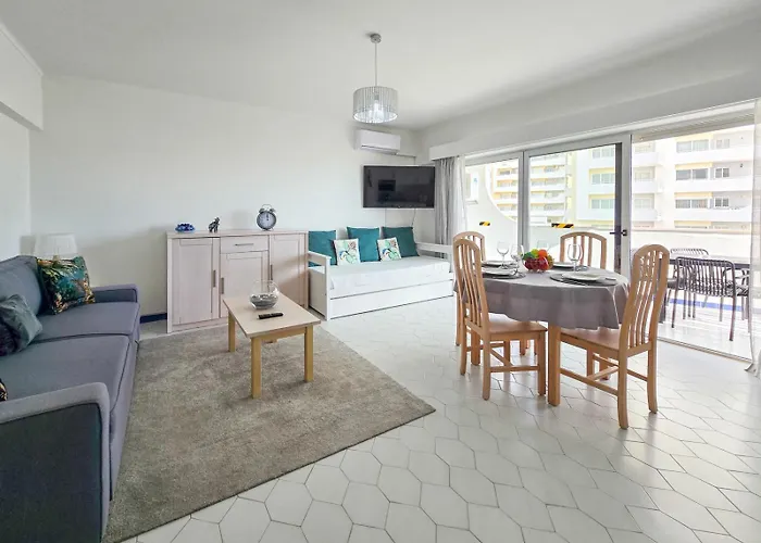 Concorde Sky Vista Mar Apartment *