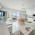 Concorde Sky Vista Mar Apartment *