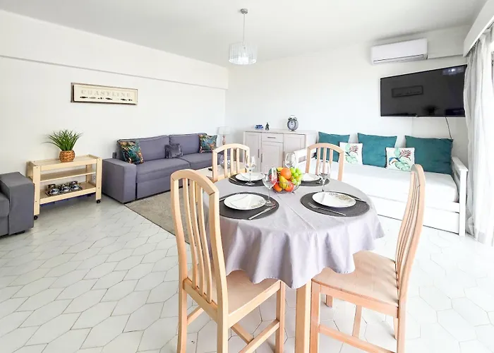 Concorde Sky Vista Mar 아파트